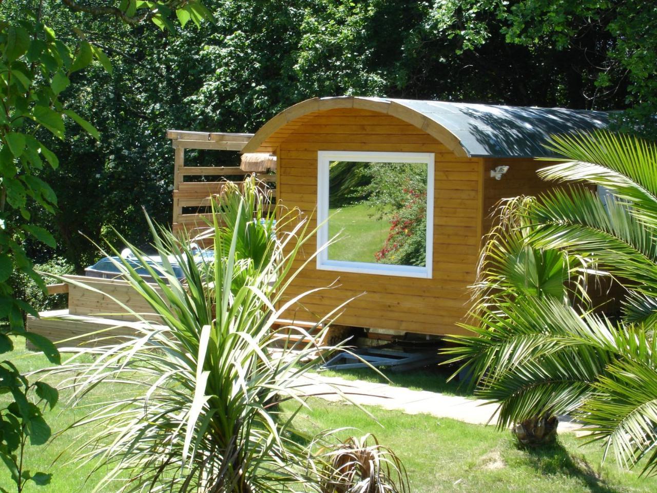 MAROSENIA TTIKI - Cabanes et Spa Ascain Extérieur photo